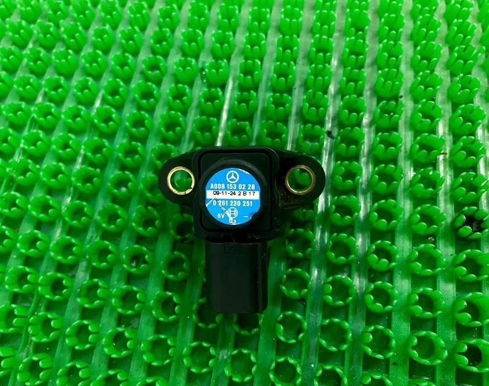 Датчик абсолютного давления Mercedes-Benz SLK-класс R172 (2011—2016) SLK-класс R172 (2011—2016) В наличии