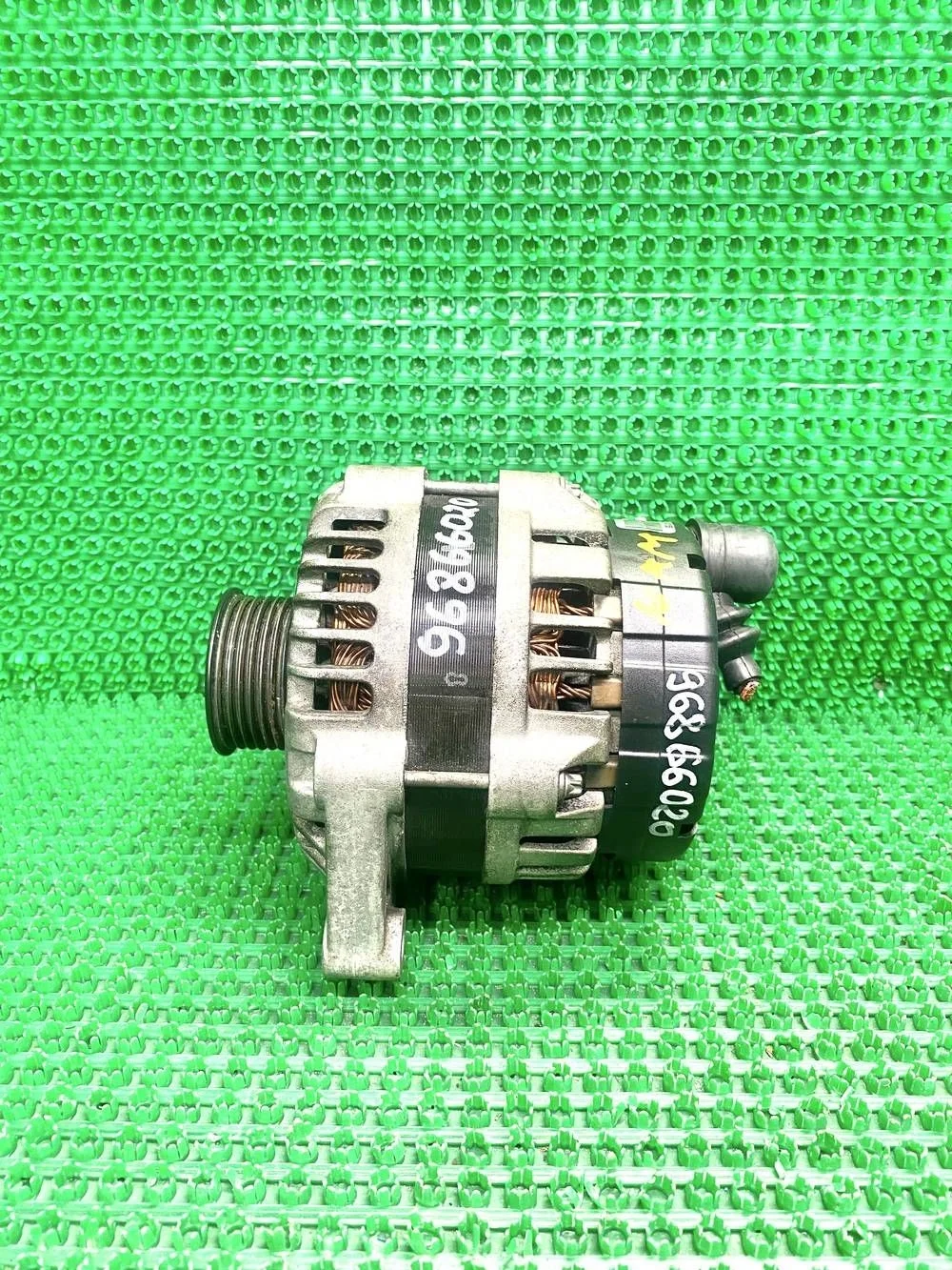 Генератор Chevrolet Captiva 10HM 3.2 Captiva I (2006—2011) В наличии