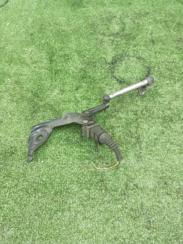 Датчик высоты дорожного просвета Audi A4 2013 1T0907503A B8 CDN