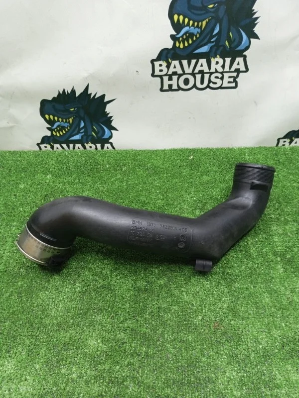 Патрубок интеркулера BMW 7 2013 13717582314 F01 N55B30A