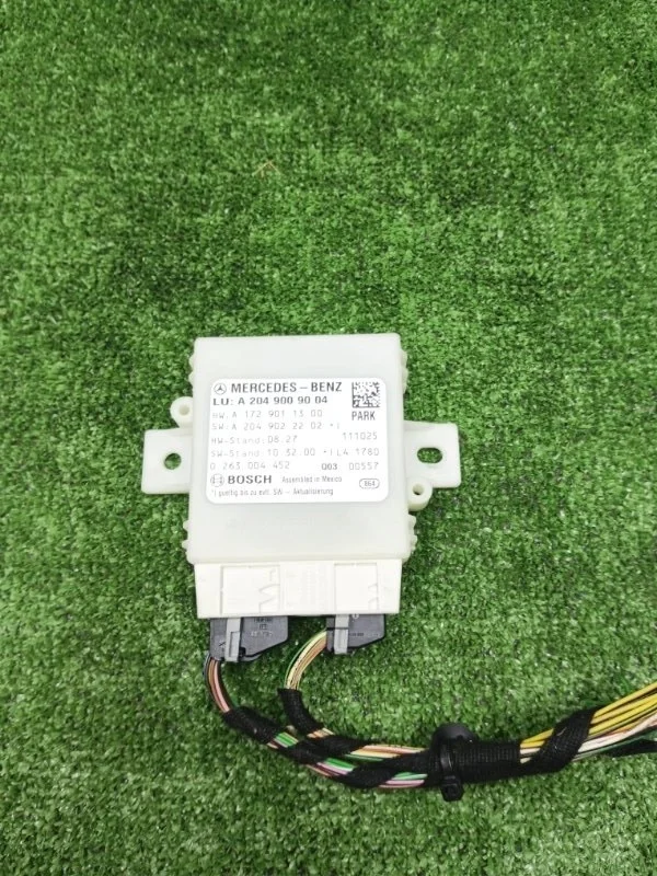 Блок управления парктрониками Mercedes-Benz C-class 2011 A2049009004 W204 271.860