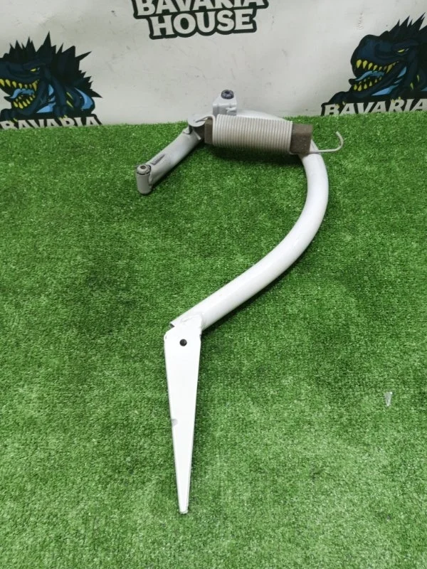 Петля крышки багажника правая Mercedes-Benz C-class 2011 A2047500628 W204 271.860