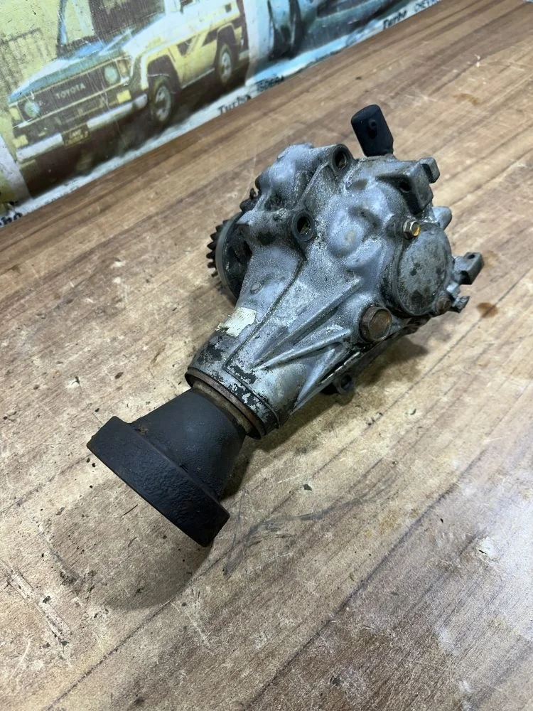 Раздатка с двигателя YF Мазда Трибьют