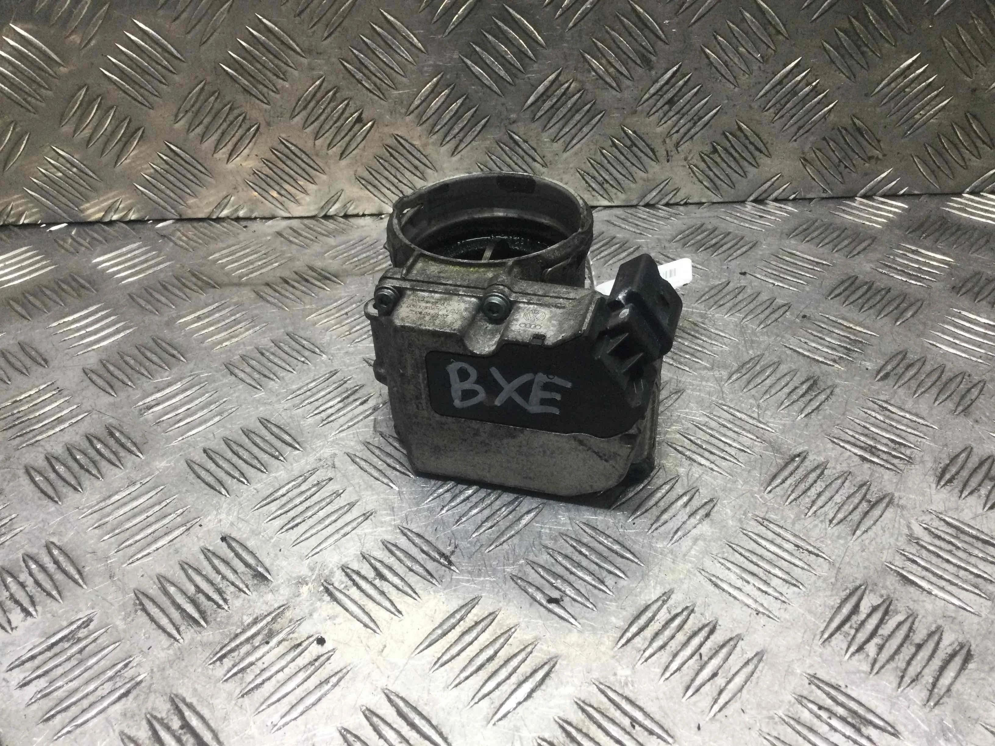 Заслонка дроссельная Volkswagen Jetta 5 поколение (2005-2011) дизель 1.9 TDI DSG