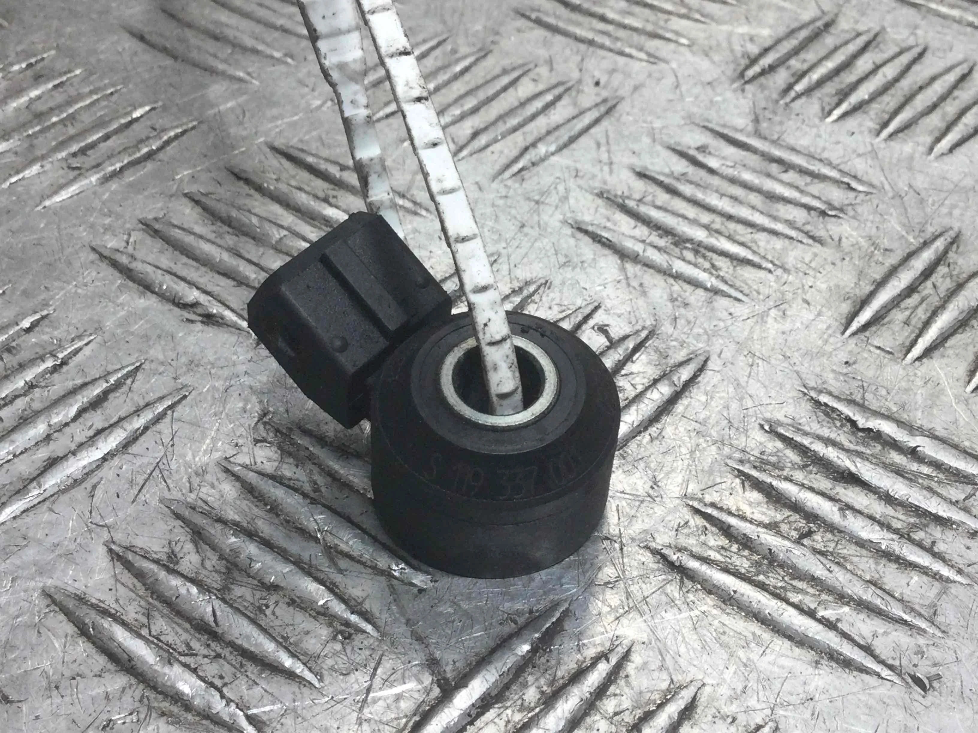 Датчик детонации Nissan Tiida Tiida C11 [рестайлинг] (2007-2014) бензин 1.6 i Механика Х/б