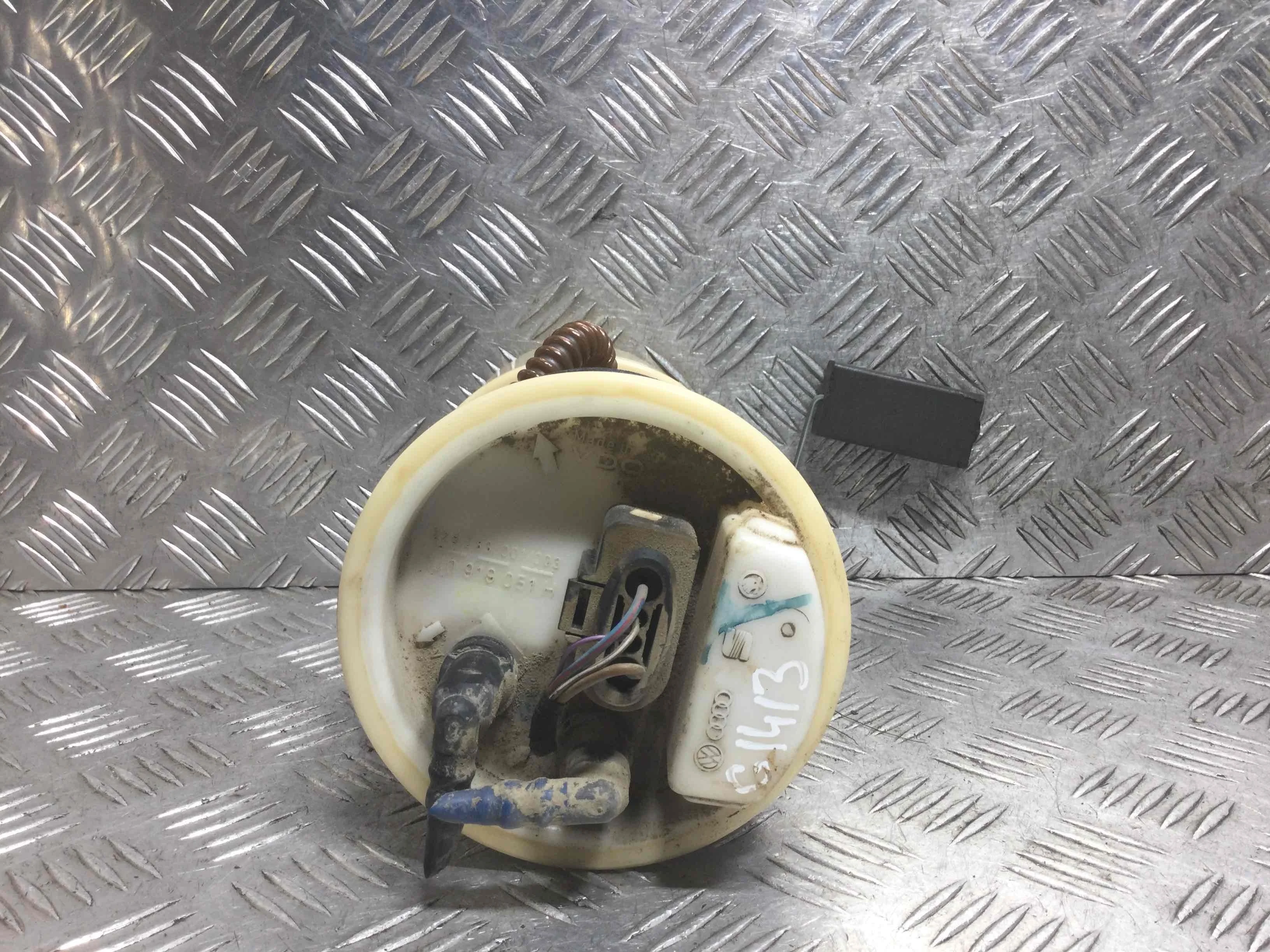 Насос топливный Volkswagen Golf 4 поколение (1997-2004) бензин 1.4 i Механика Универсал