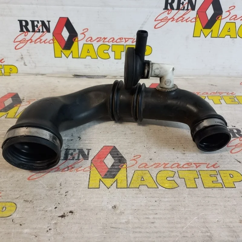 Патрубок воздушного фильтра Renault Logan