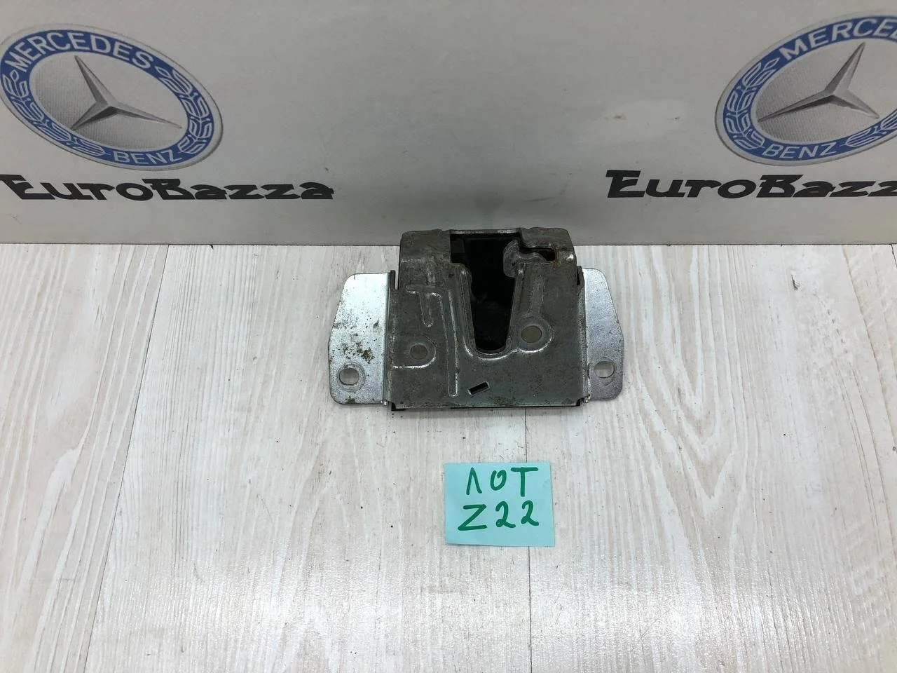 Замок крышки багажника Mercedes W163