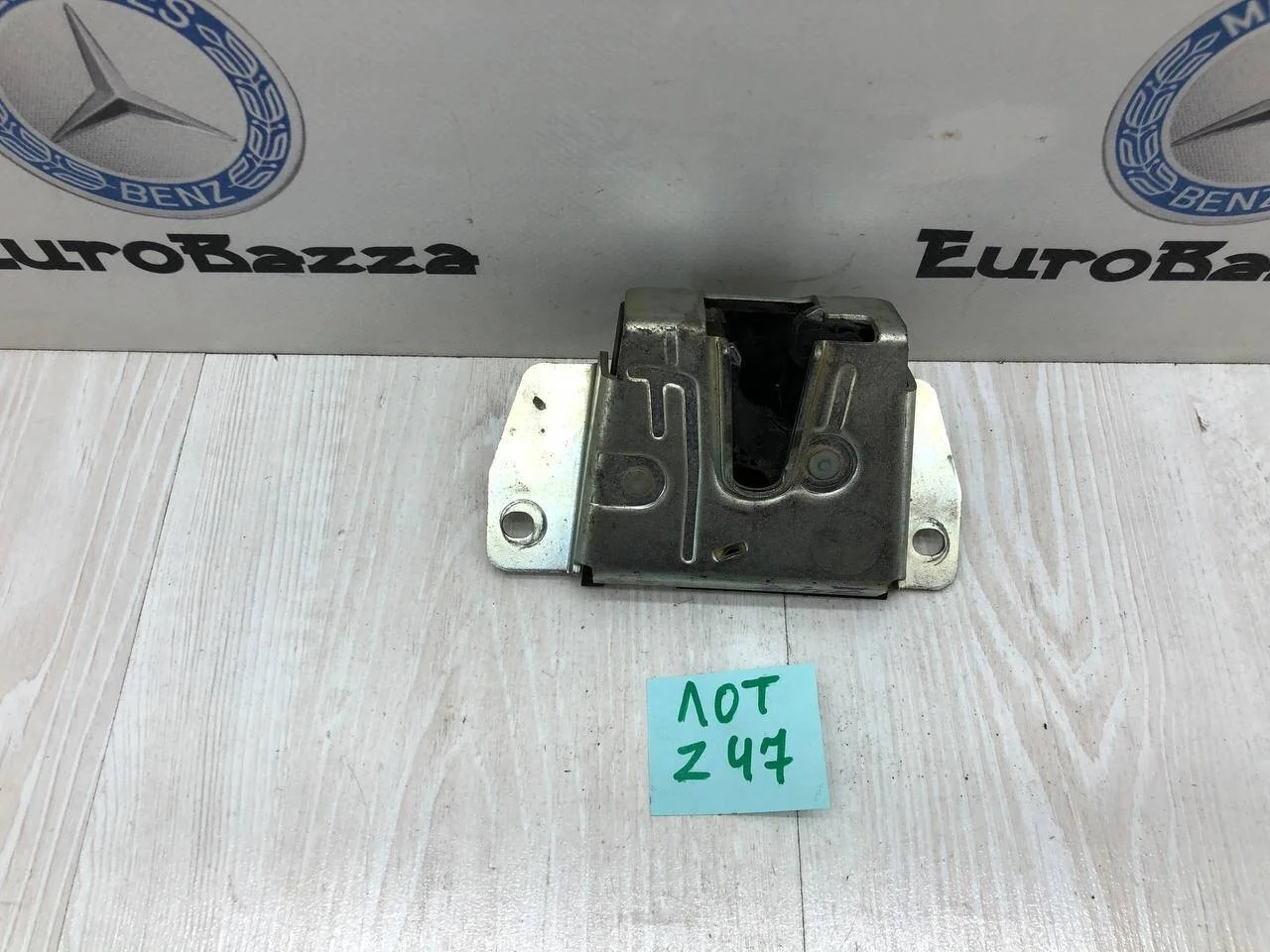 Замок крышки багажника Mercedes W163