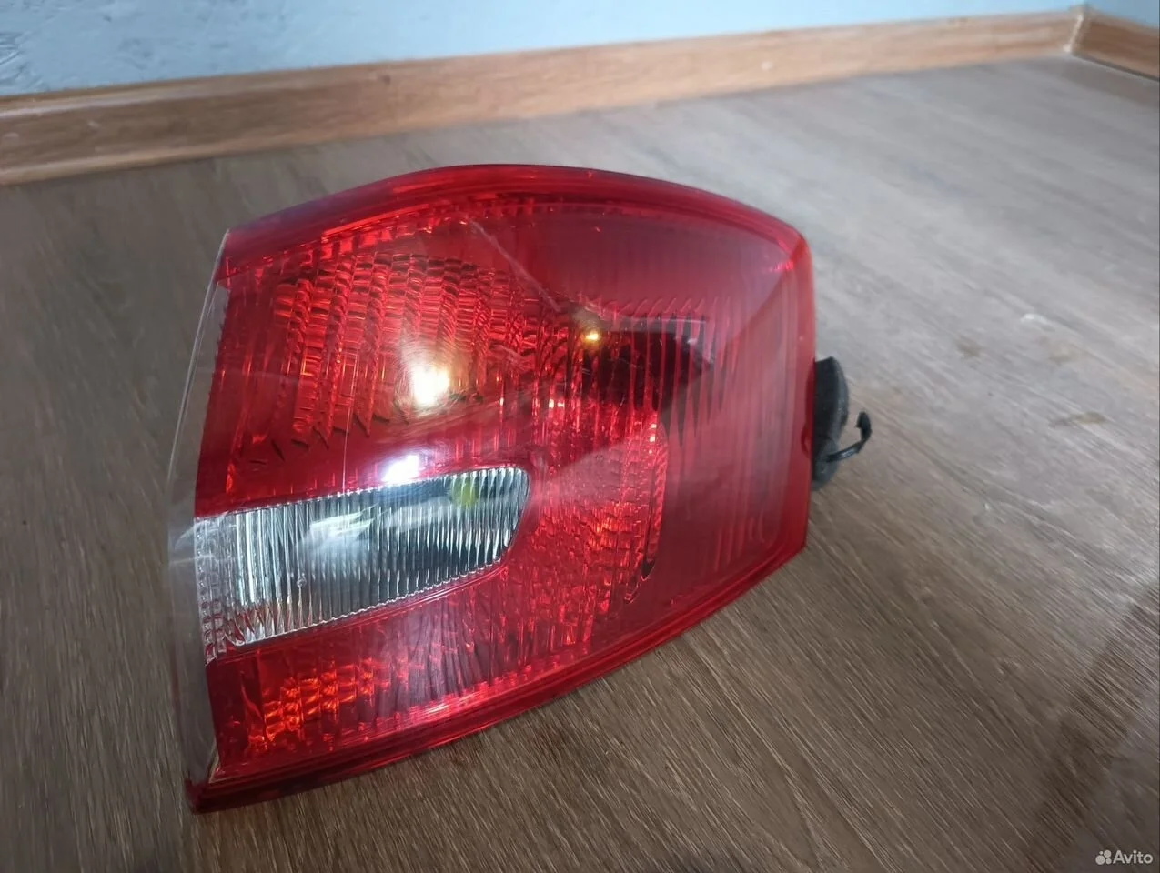 Фонарь задний правый ford kuga 1 наружний