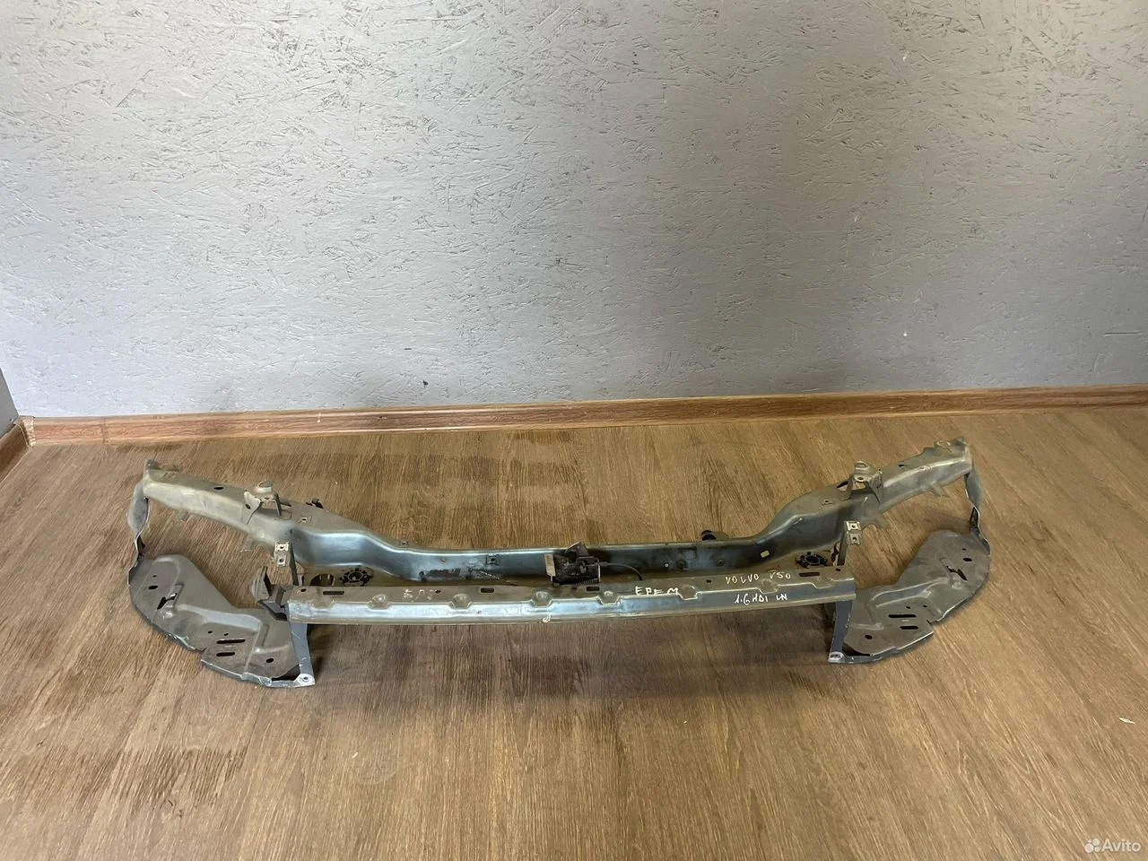 Панель передняя volvo s40 v50 c30