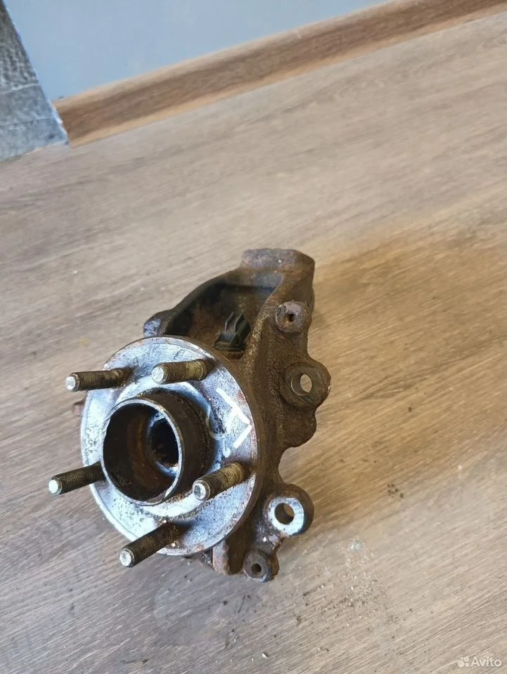 Кулак передний правый ford mondeo 4