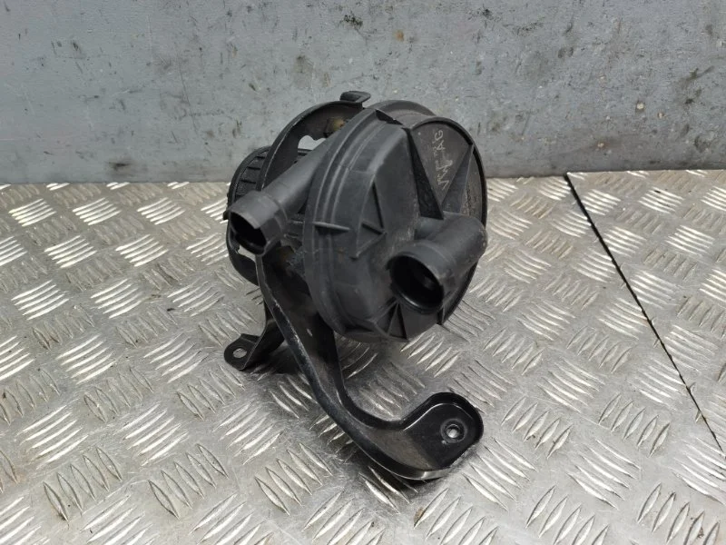 Насос продувки Audi A6 C6