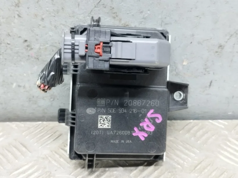 Блок управления бензонасосом Cadillac SRX 2