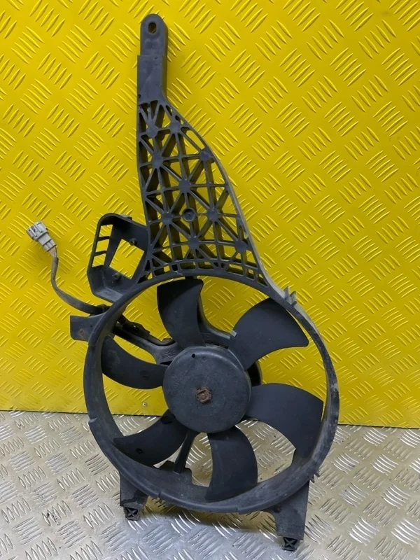 Вентилятор радиатора Nissan Navara (D40) 2004-2015 2012 92120EB400 ПИКАП 2.5 D YD25DDTI