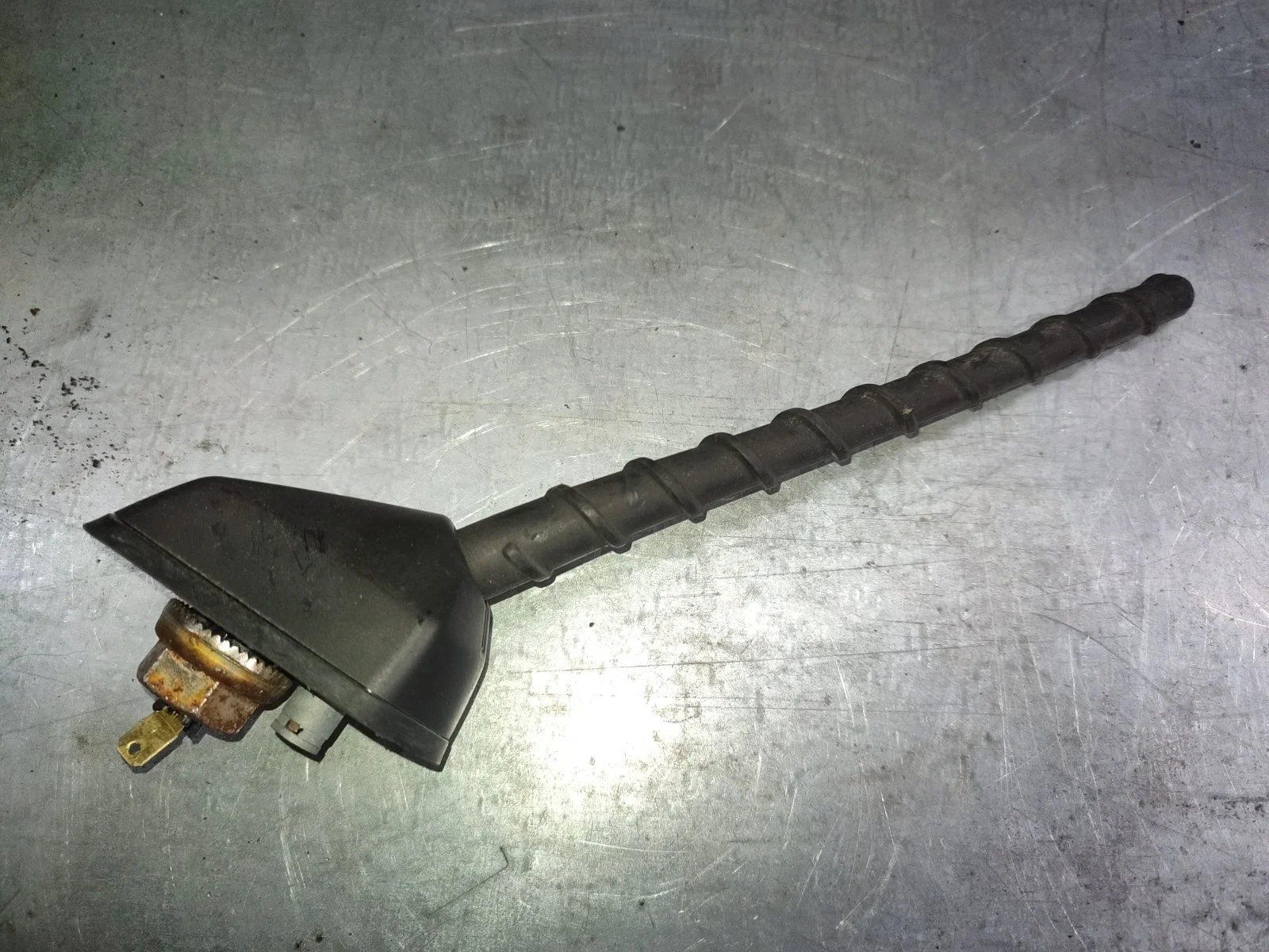 Антенна SsangYong Actyon 2014 C200