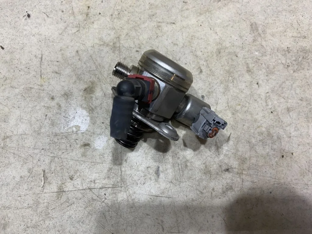 Насос ТНВД Nissan Juke MR16DDT 166303JY0A