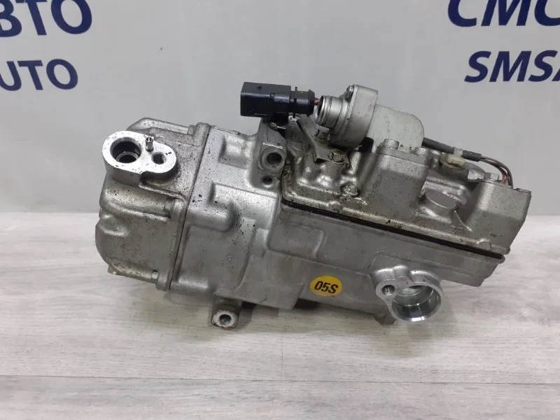 Компрессор кондиционера Volkswagen Touareg 7P0820803H NF