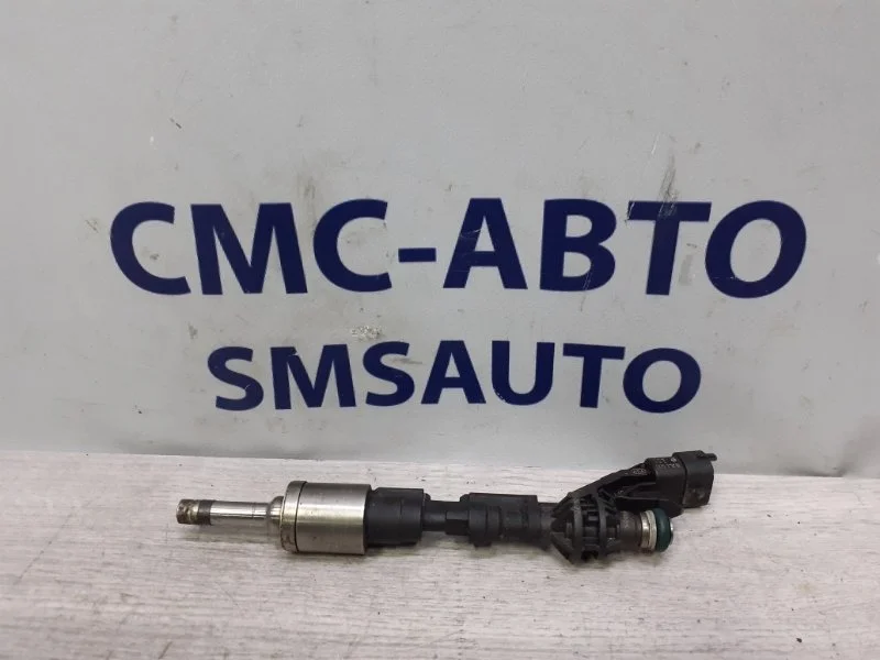 Форсунка топливная Volvo S60 31375047 С60 1.6