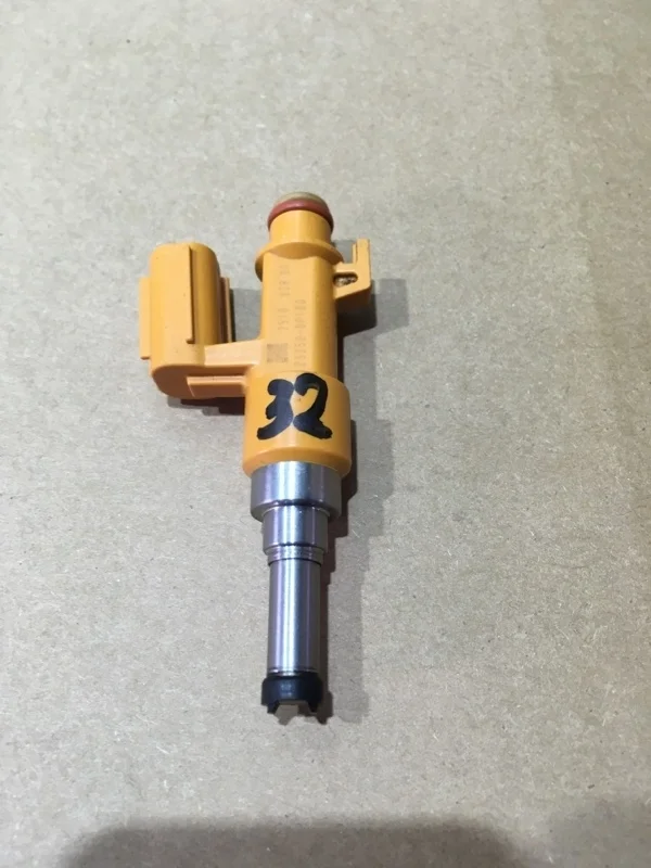 Форсунка топливная TOYOTA HIGHLANDER 2018 2320939325 GSU55 2GRFKS