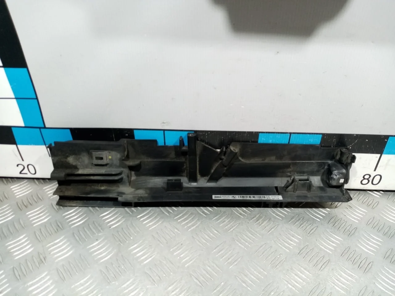 [Б/У] Кронштейн радиатора левый BMW [Код: 00513454 ]