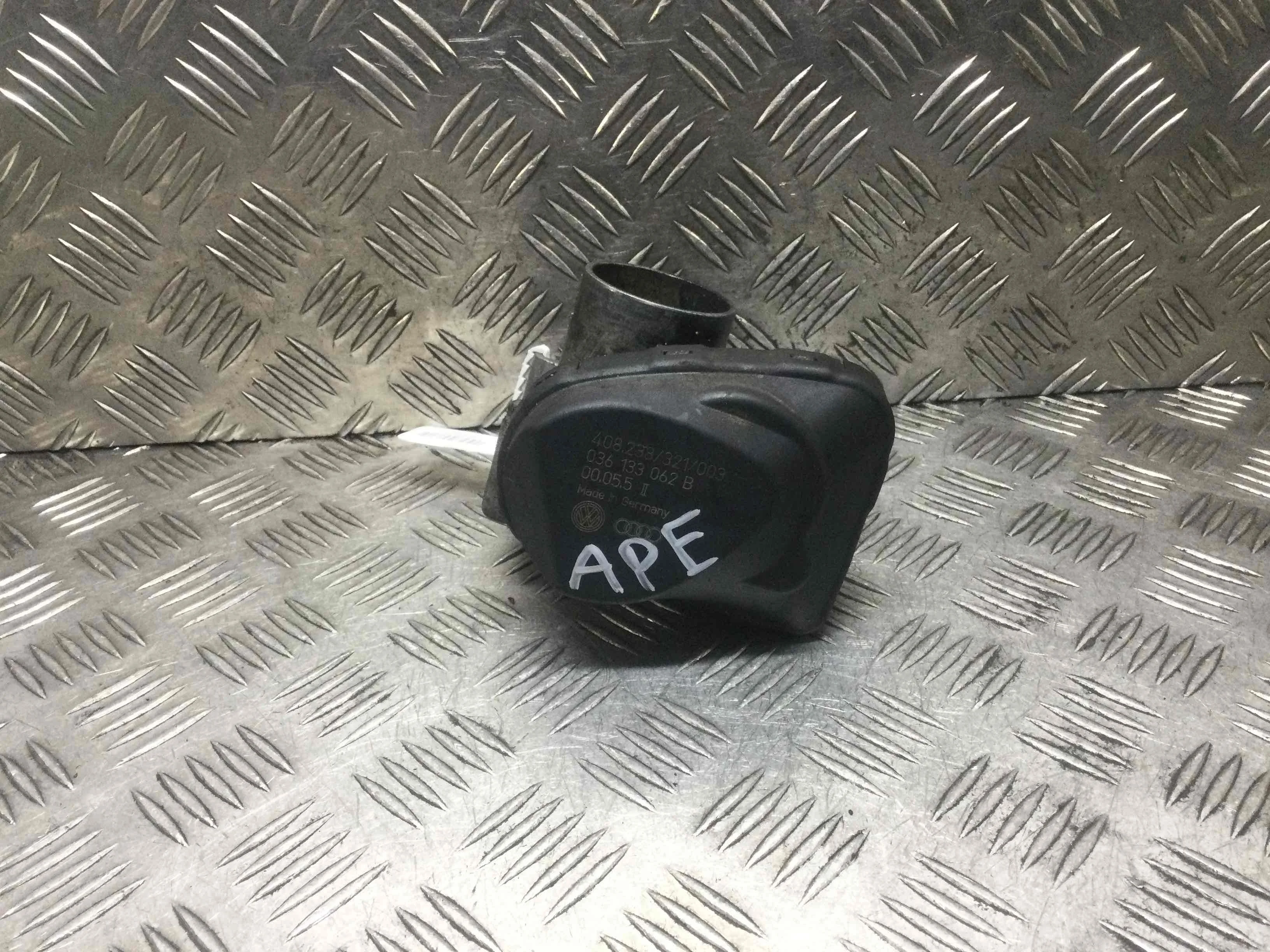 Заслонка дроссельная Volkswagen Polo 3 поколение (1994-2001) бензин 1.4 i Механика Х/б