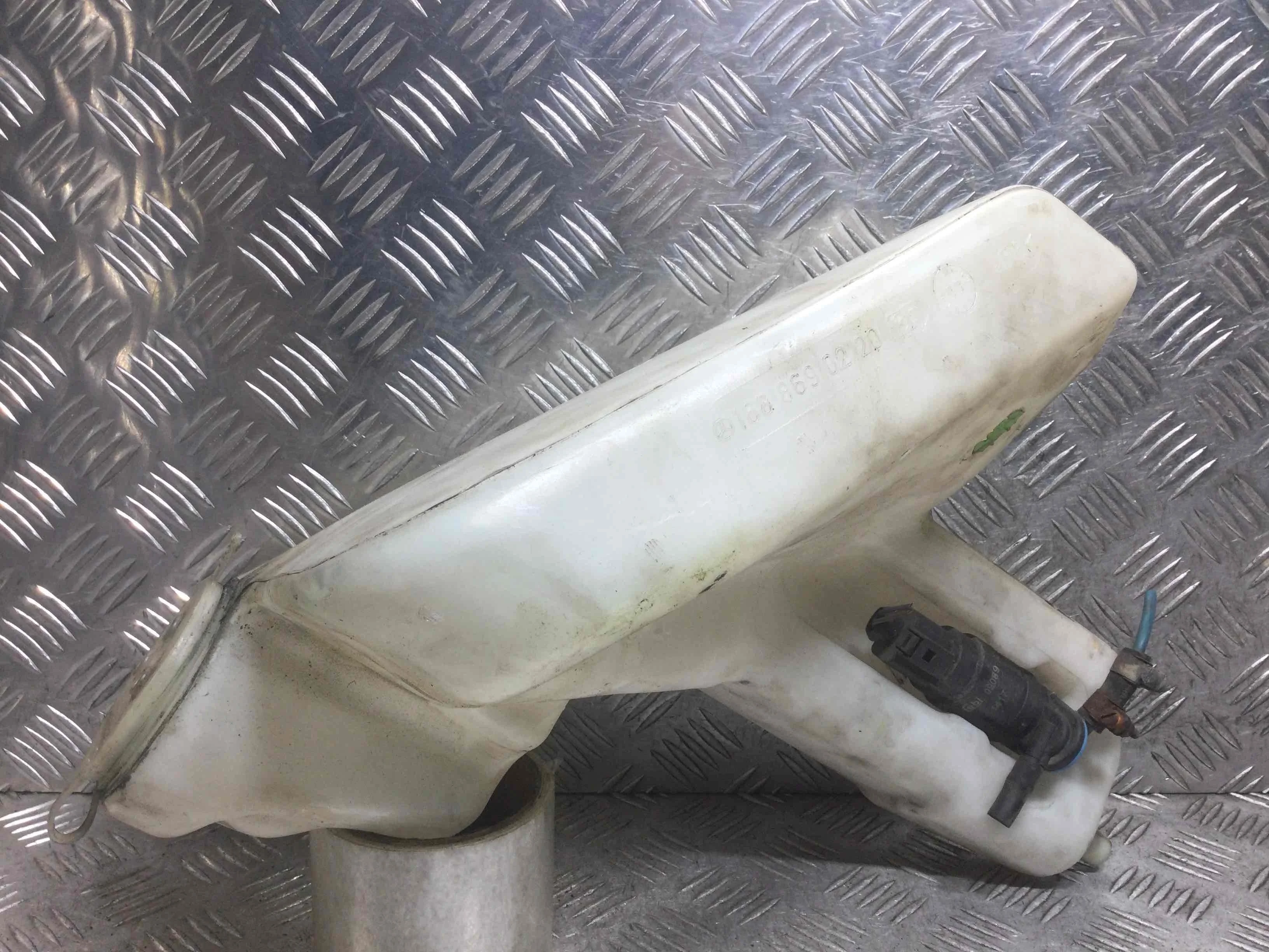 Бачок омывателя Mercedes A-klasse W168 (1997-2001) бензин 1.6 i Автомат Х/б