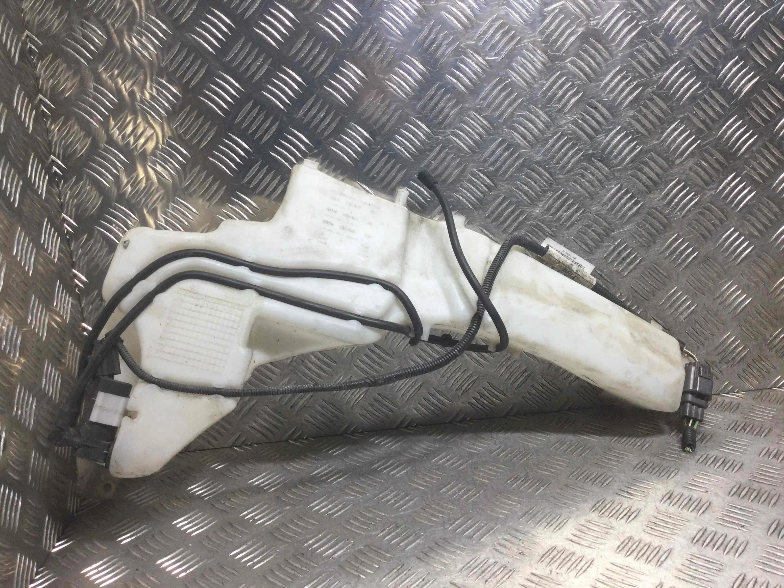 Бачок омывателя Ford Focus 2 поколение (2005-2008) бензин 1.6 i Механика Универсал