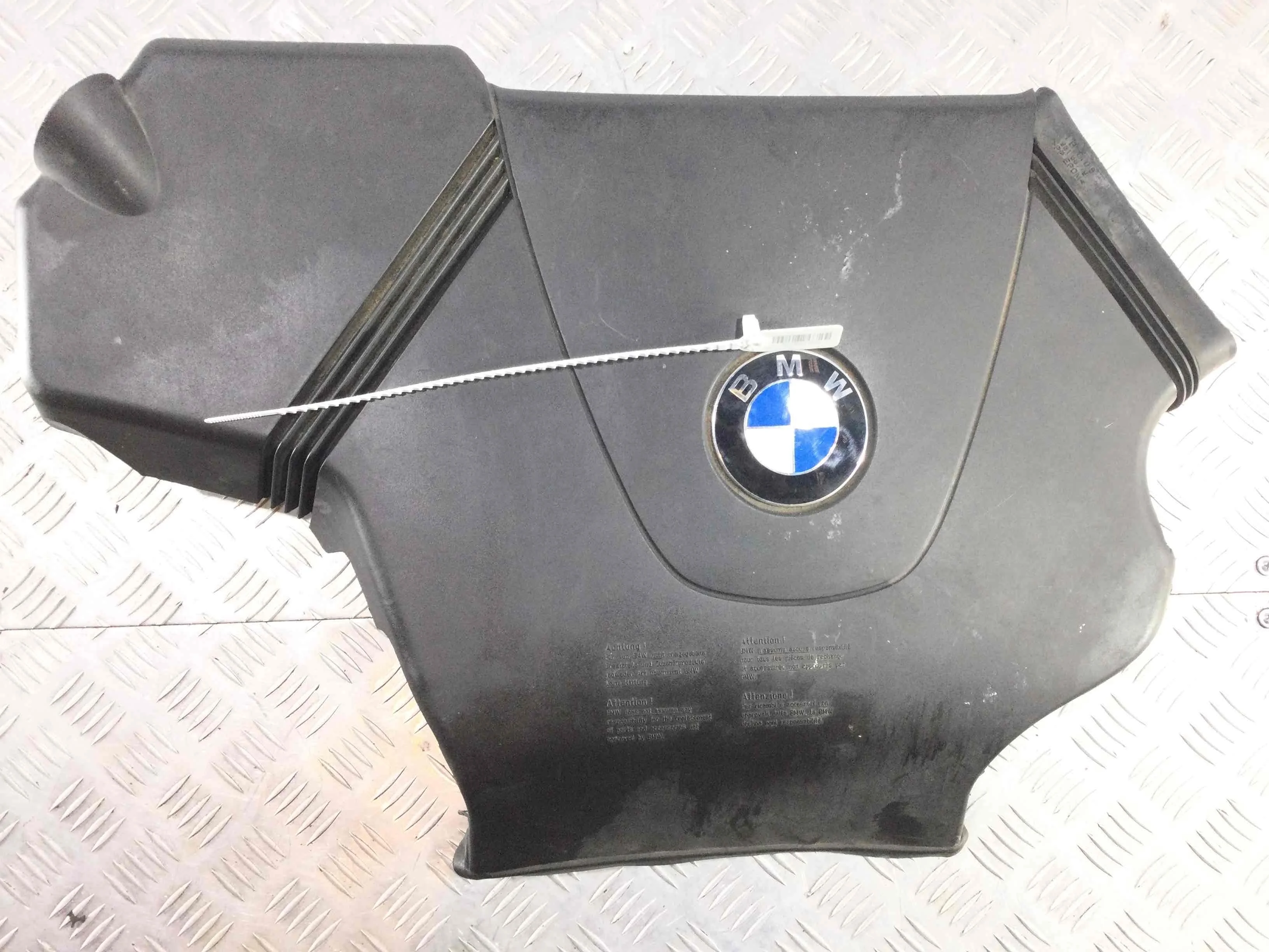 Воздухозаборник BMW 3-Series 3-Series E46 1998 - 2006 бензин 1.8 i Механика 3-дв, купе