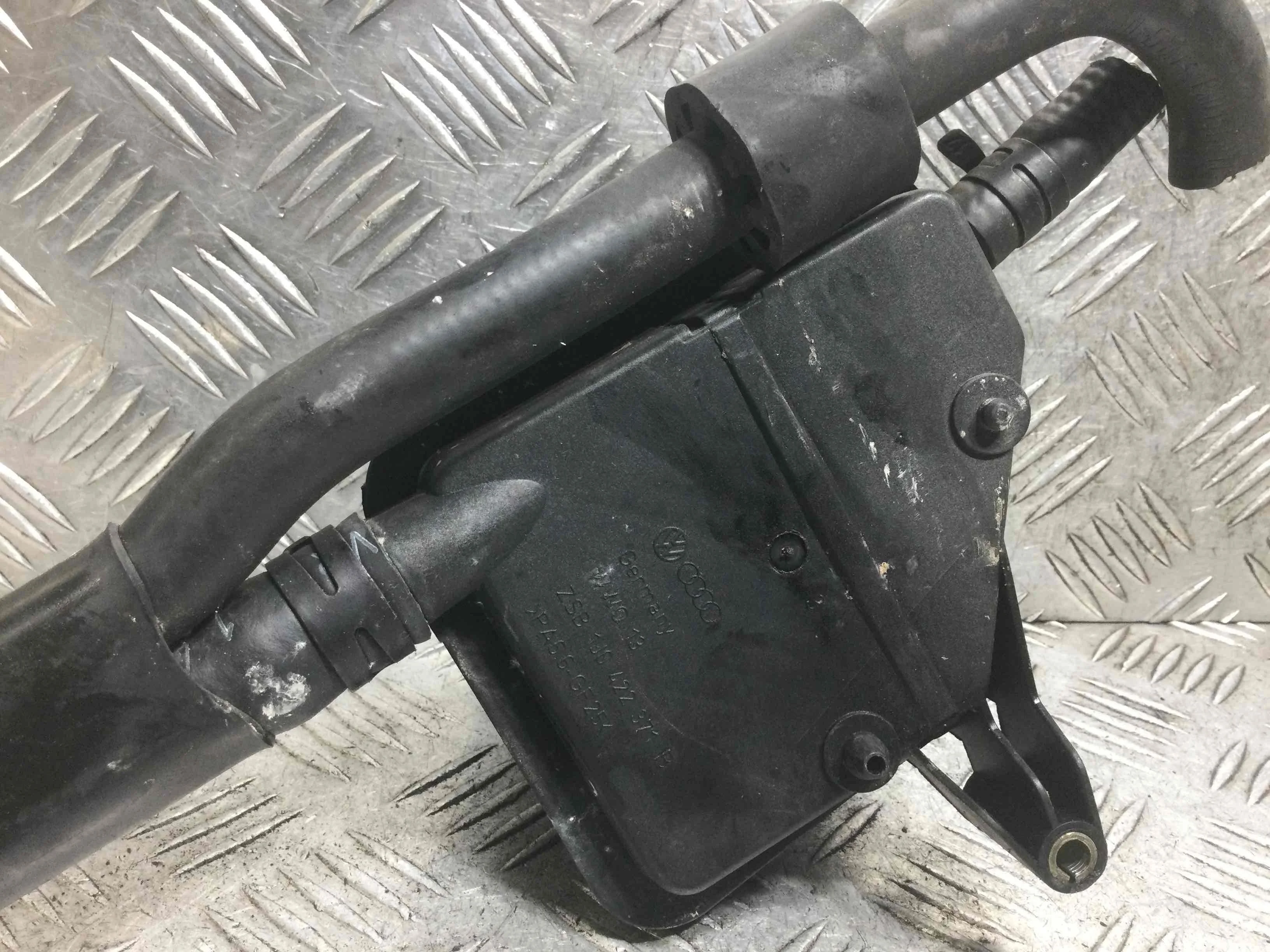 Бачок гидроусилителя Audi A3 8L (1996-2000) бензин 1.6 i Механика Х/б