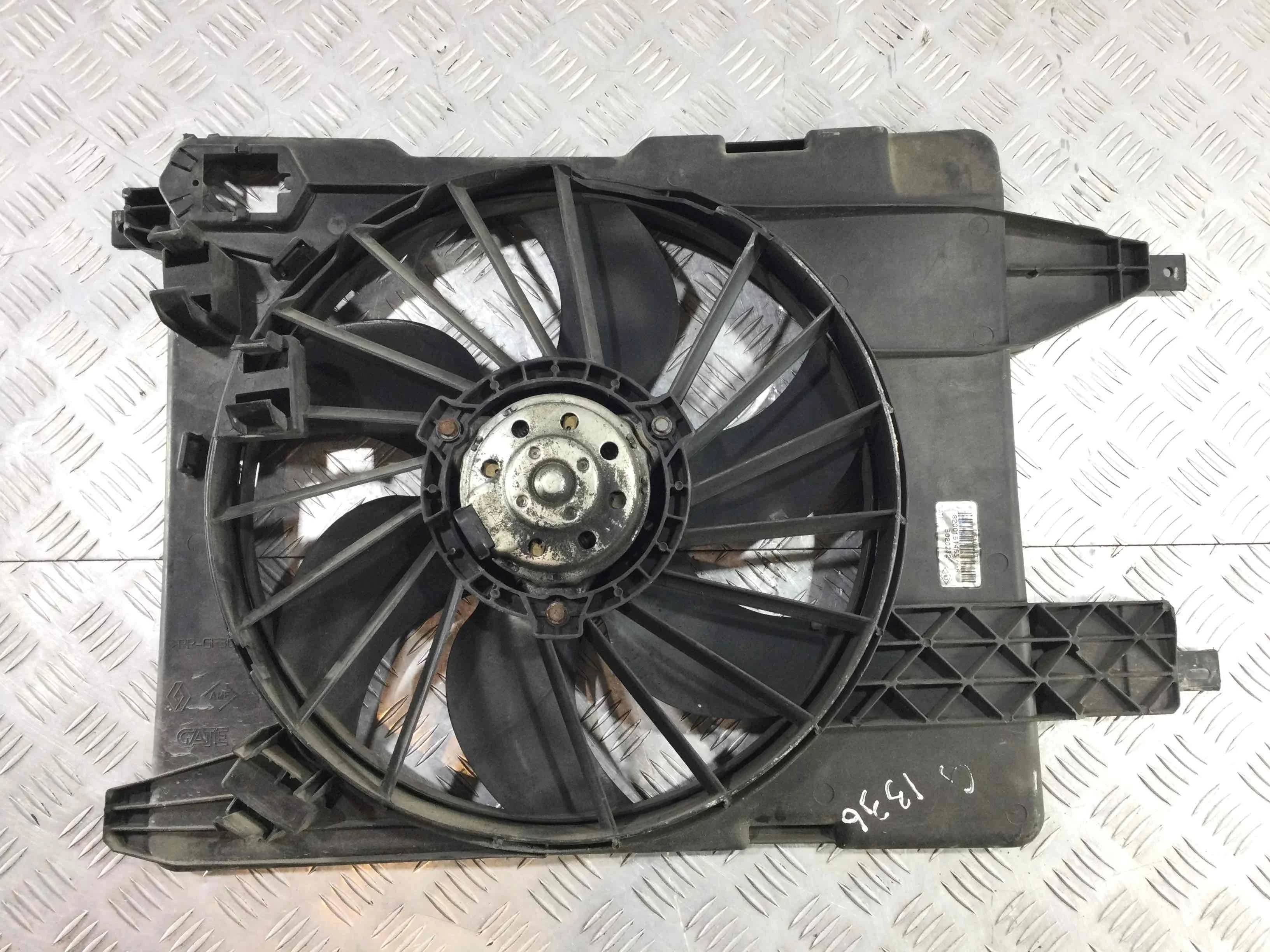 Вентилятор радиатора Renault Grand Scenic 2 поколение (2006-2009) бензин 1.6 i Механика Минивэн