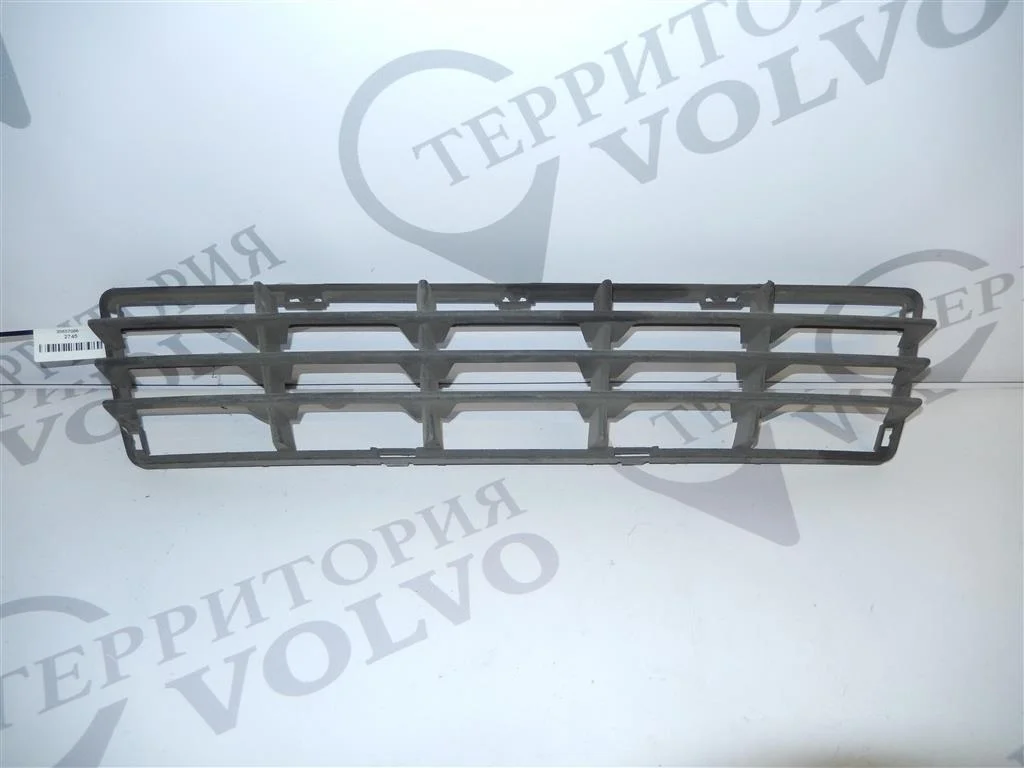 Решетка в бампер центральная