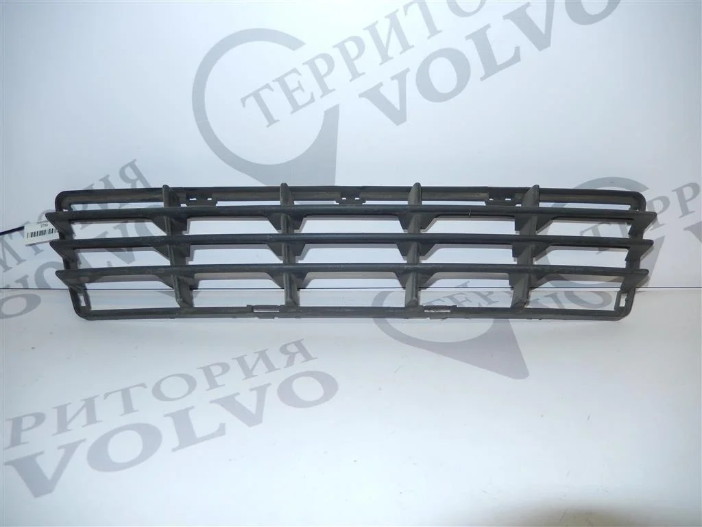 Решетка в бампер центральная