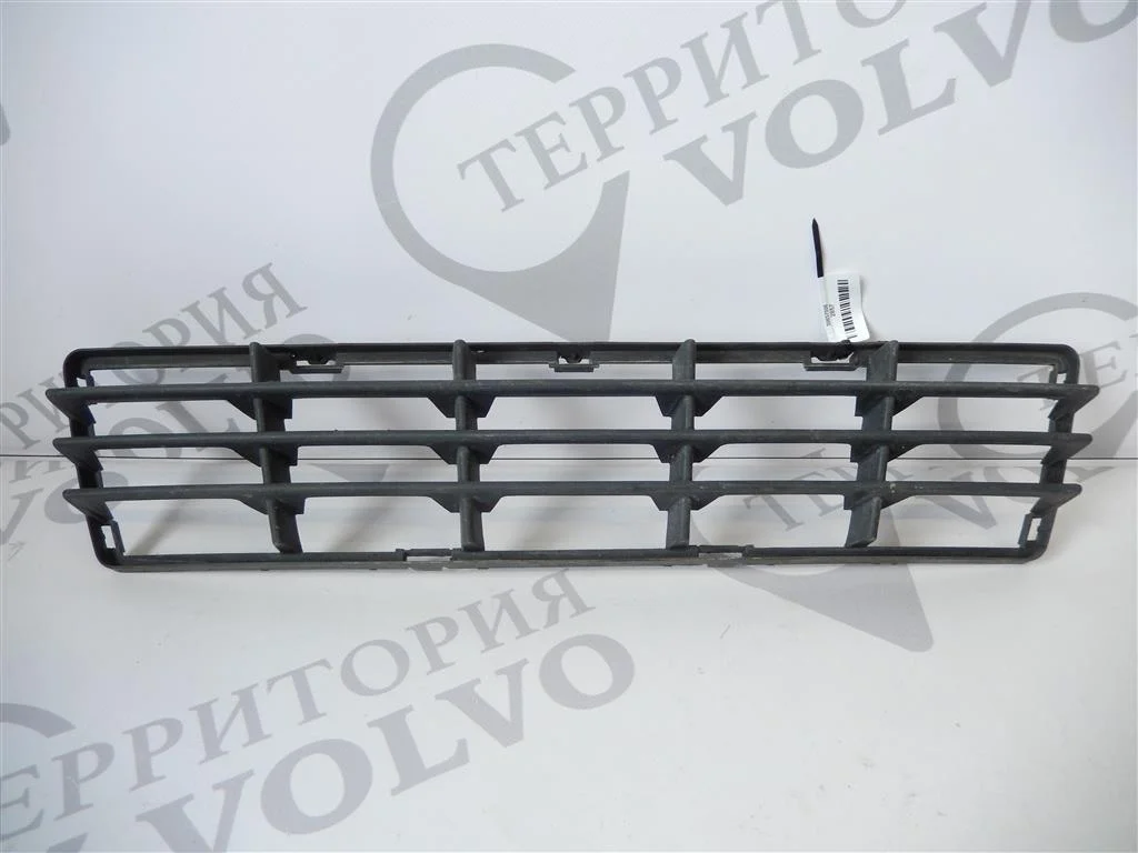 Решетка в бампер центральная
