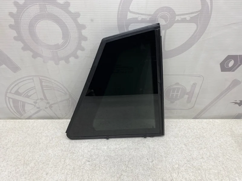 Стекло задней правой двери треугольник Mercedes-benz GLE Coupe 2017 C292