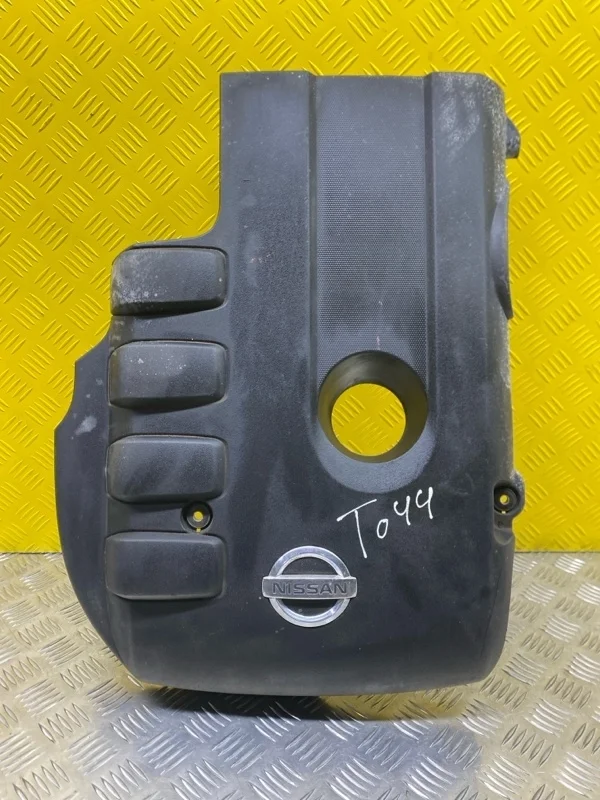 Декоративная крышка двигателя Nissan Navara (D40) 2004-2015 2010 140415X00A ПИКАП 2.5 D YD25DDTI