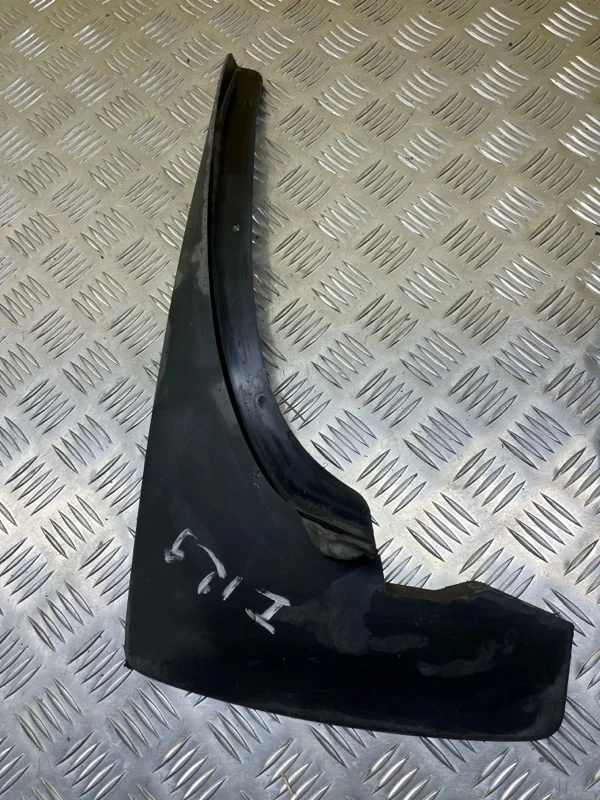 Брызговик передний левый Nissan Navara (D40) 2004-2015 2010 63851EB300 ПИКАП 2.5 D YD25DDTI