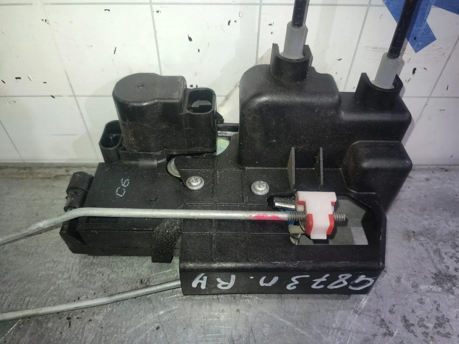 Замок двери SsangYong Actyon 2014 C200