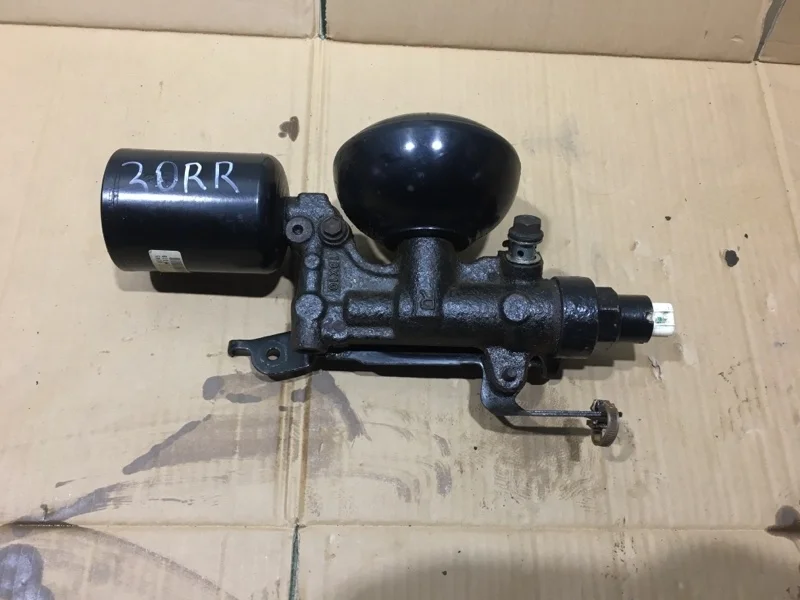 Клапан гидроподвески TOYOTA Land Cruiser 2018 4803060010 URJ202 4.5 1VD-FTV, задний правый