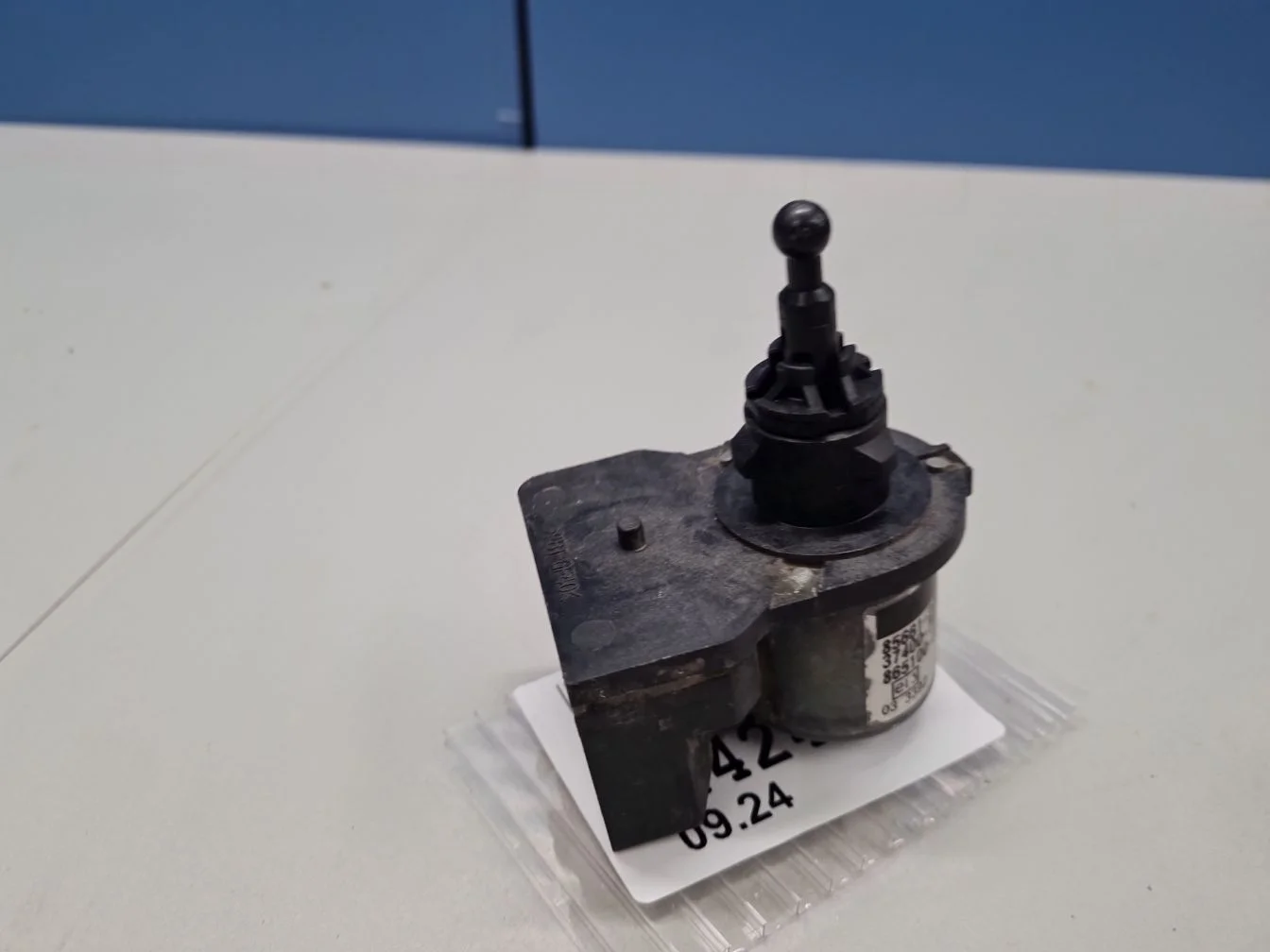 Моторчик корректора фары для Toyota Camry XV50 2011-2017