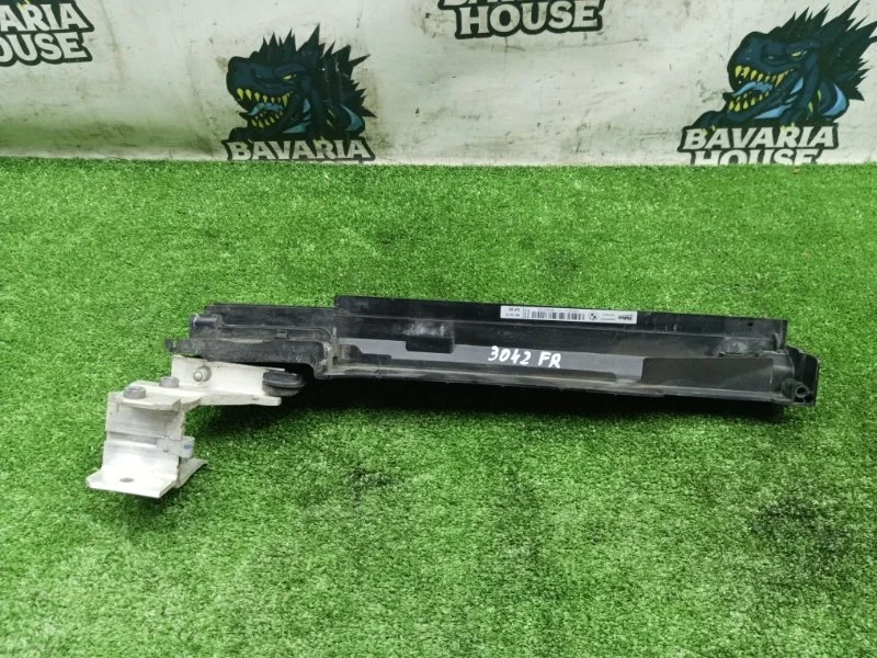 Кронштейн радиатора правый BMW 3 2012 17117600537 F30 N20B20B