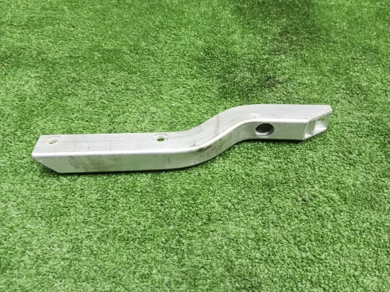 Кронштейн крыла BMW 5 2010 17117583119 F10 N55B30A, левый