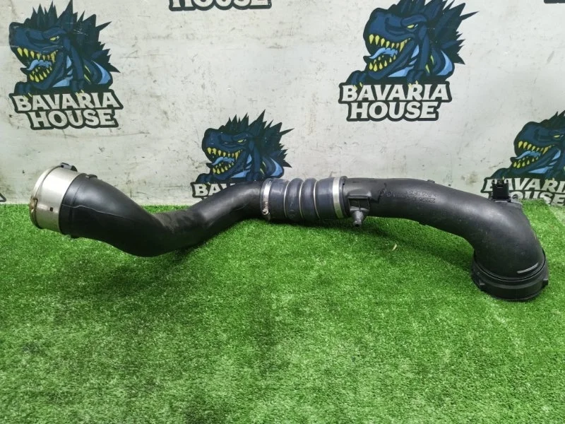 Патрубок интеркулера BMW 5 2010 13717582314 F10 N55B30A