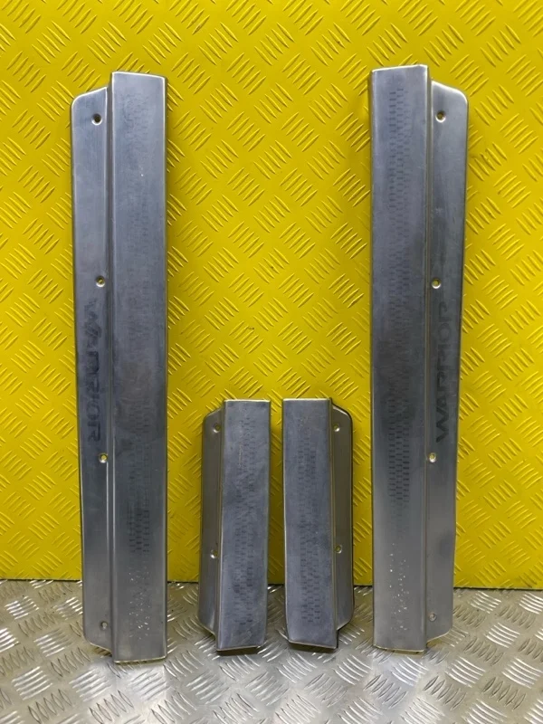 Накладка на порог внутренняя (комплект) Mitsubishi L200 (2006-2015) 2007 MN123957HA ПИКАП 2.5 D 4D56