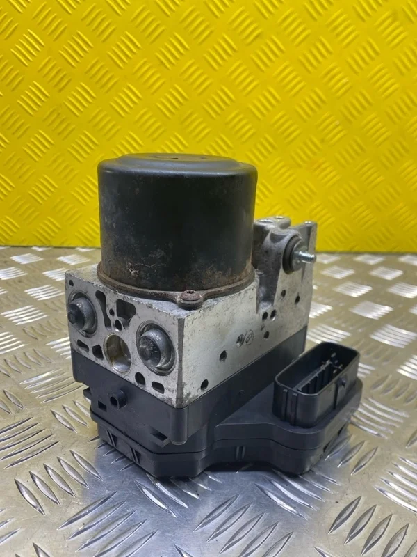 Блок ABS Mitsubishi L200 (2006-2015) 2007 4670A168 ПИКАП 2.5 D 4D56