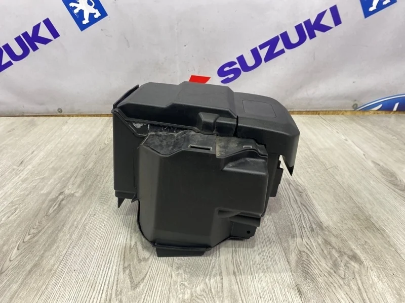 Корпус акб FORD FOCUS 2 2006