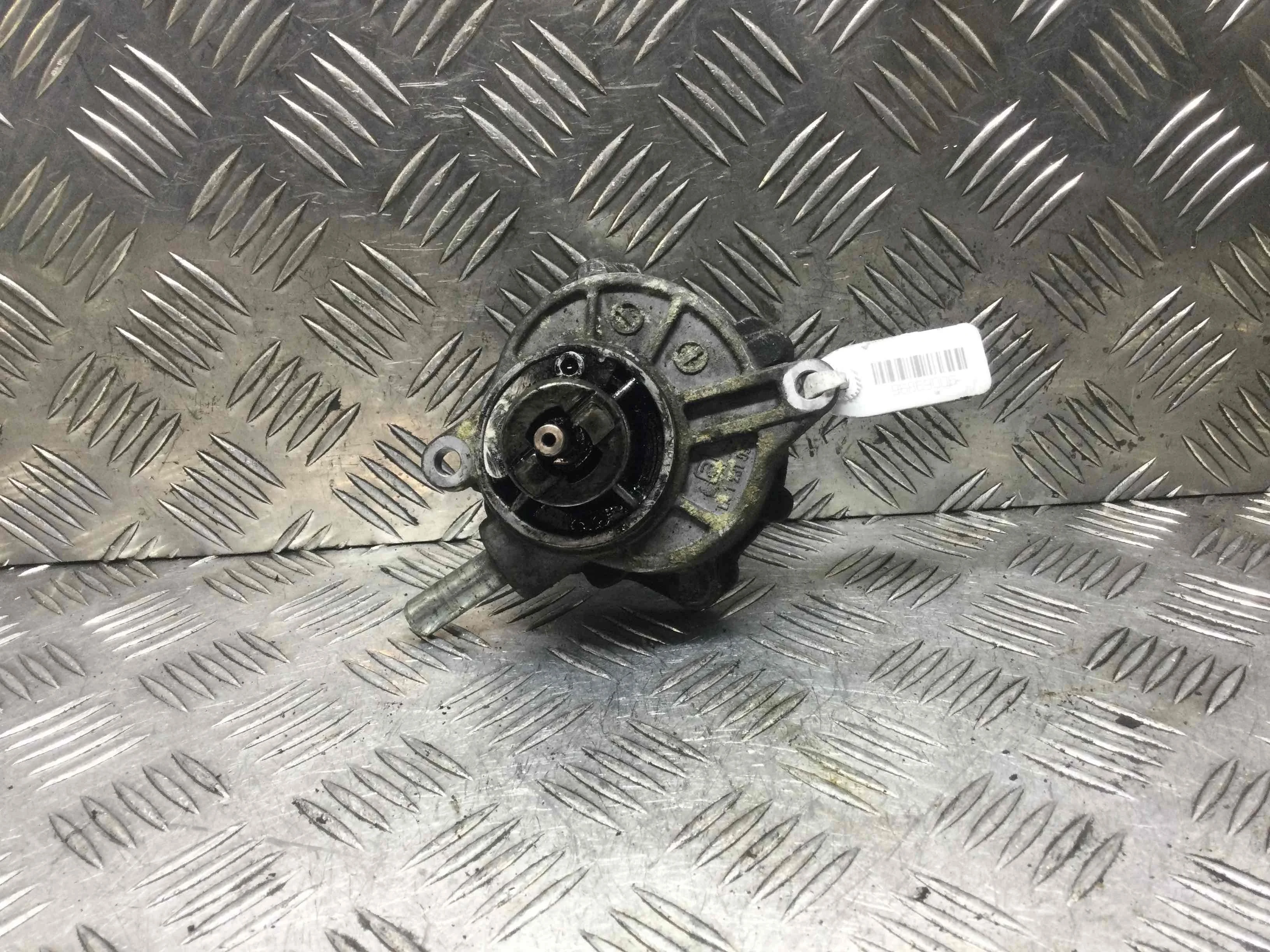 Насос вакуумный Mercedes Vito W639 (2003-2010) дизель 2.2 CDI Механика