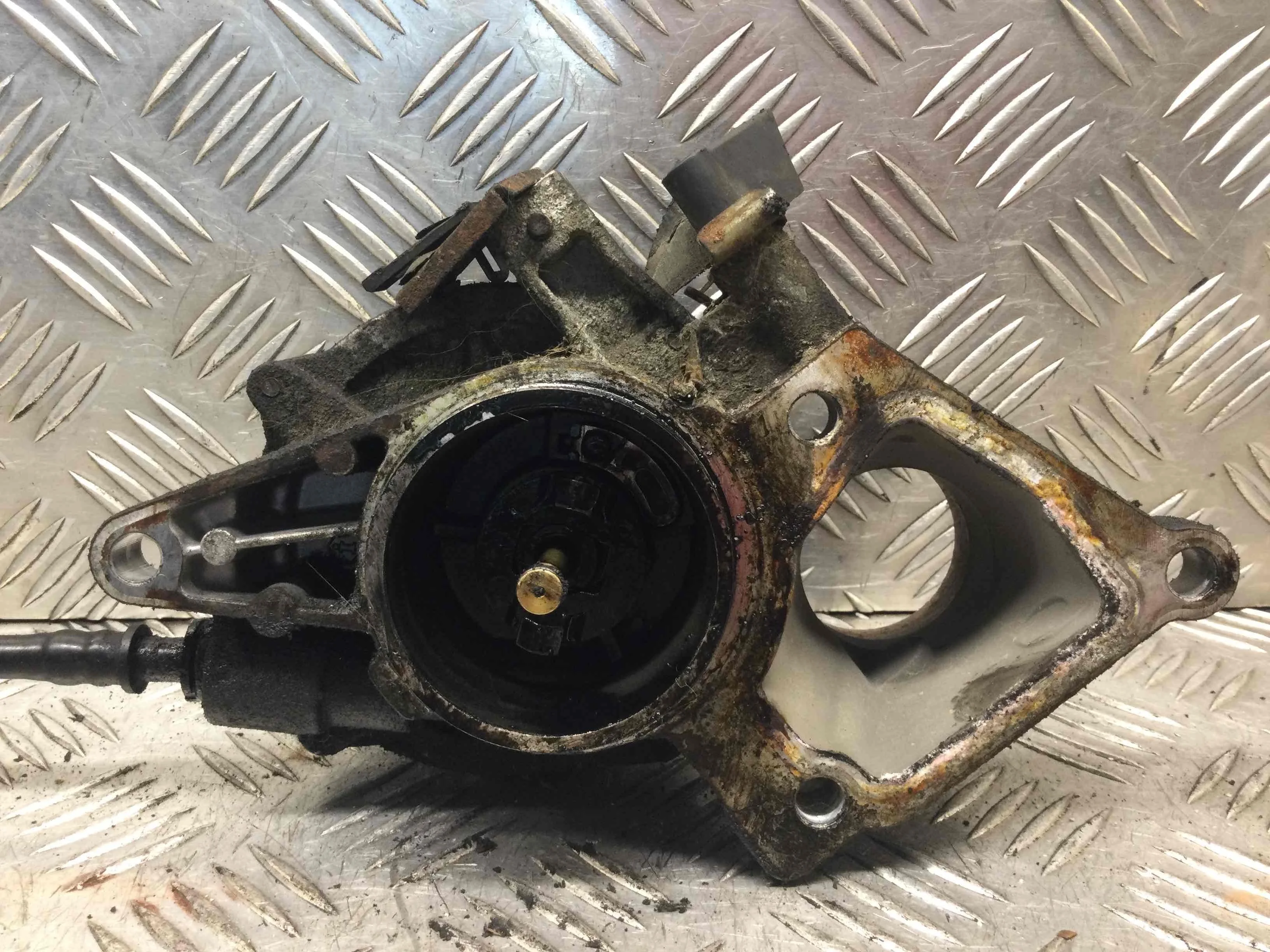 Насос вакуумный Ford Transit 3 поколение (2000-2006) дизель 2.0 TD Механика Микроавтобус