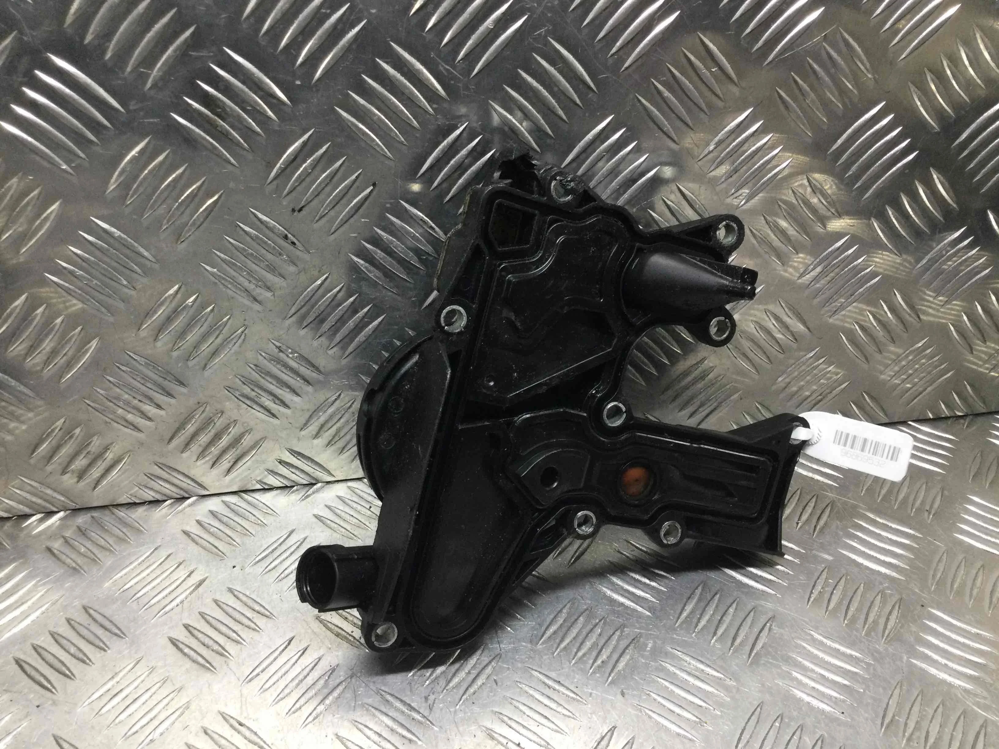 Маслоотделитель (сапун) Volkswagen Tiguan 1 поколение (2007-2011) бензин 2.0 TSI DSG