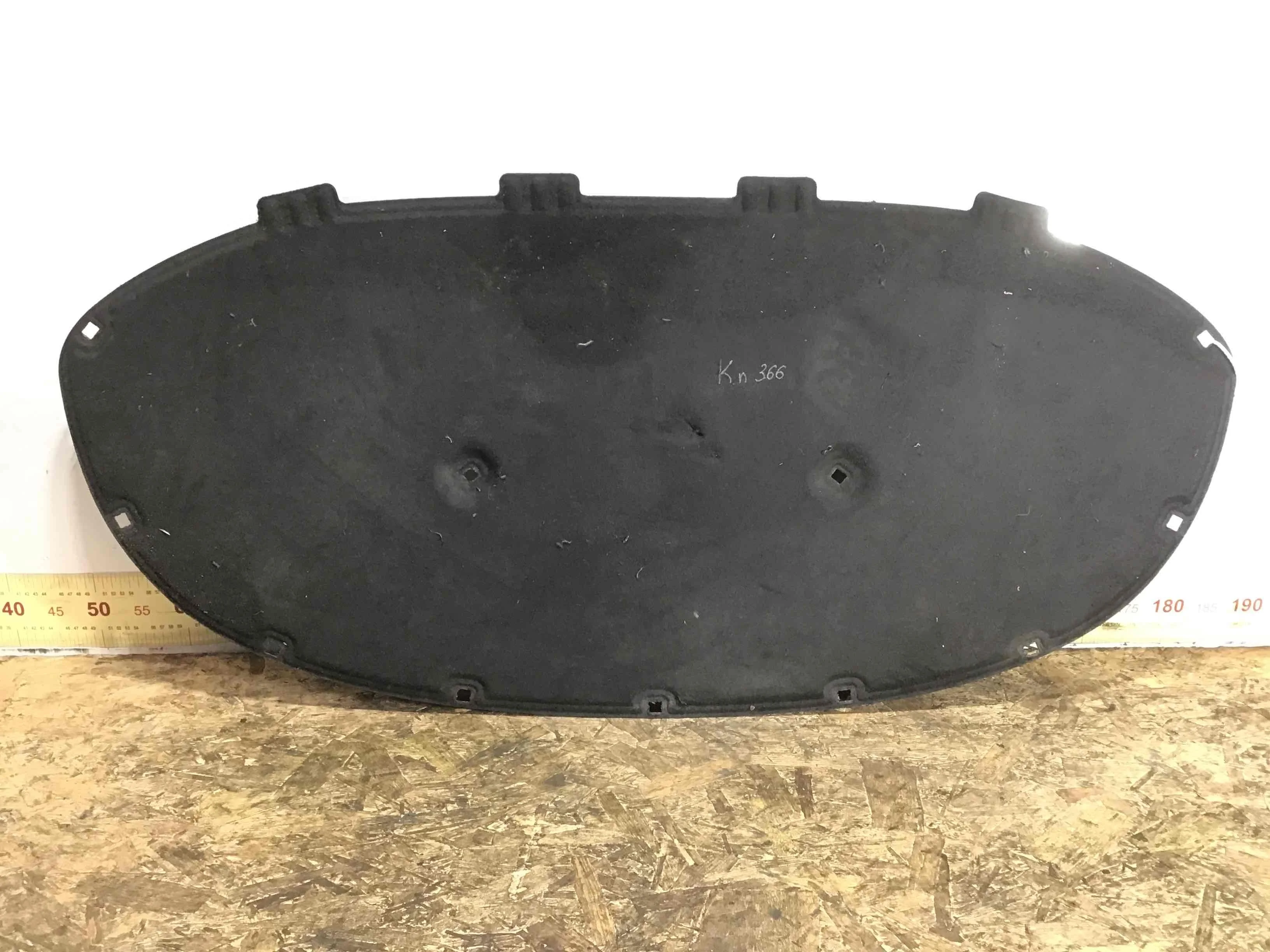 Шумоизоляция капота Skoda Rapid 1 поколение 2012-2017 дизель 1.6 TDI Механика Кроссовер